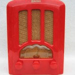 1937 Red Emerson AU-190 Cathedral Catalin / Bakelite Tube Radio
